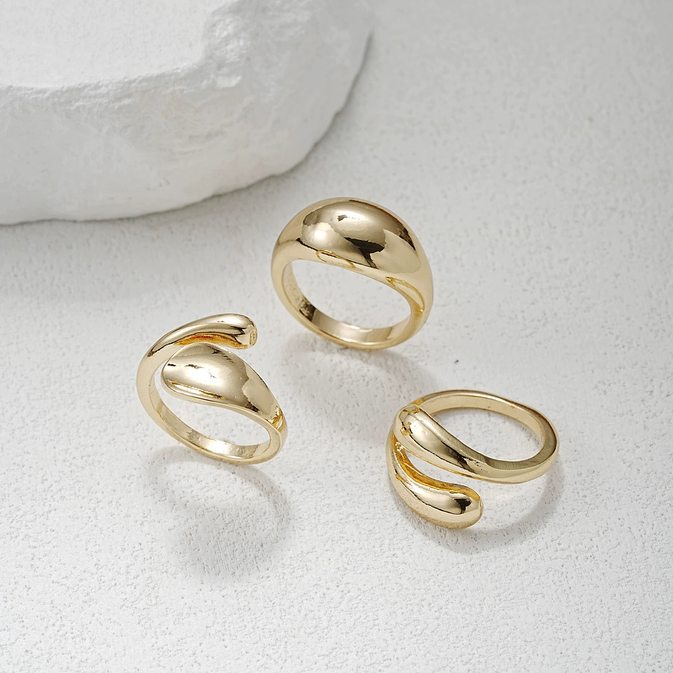 Rings set of 3 pieces gold irregular