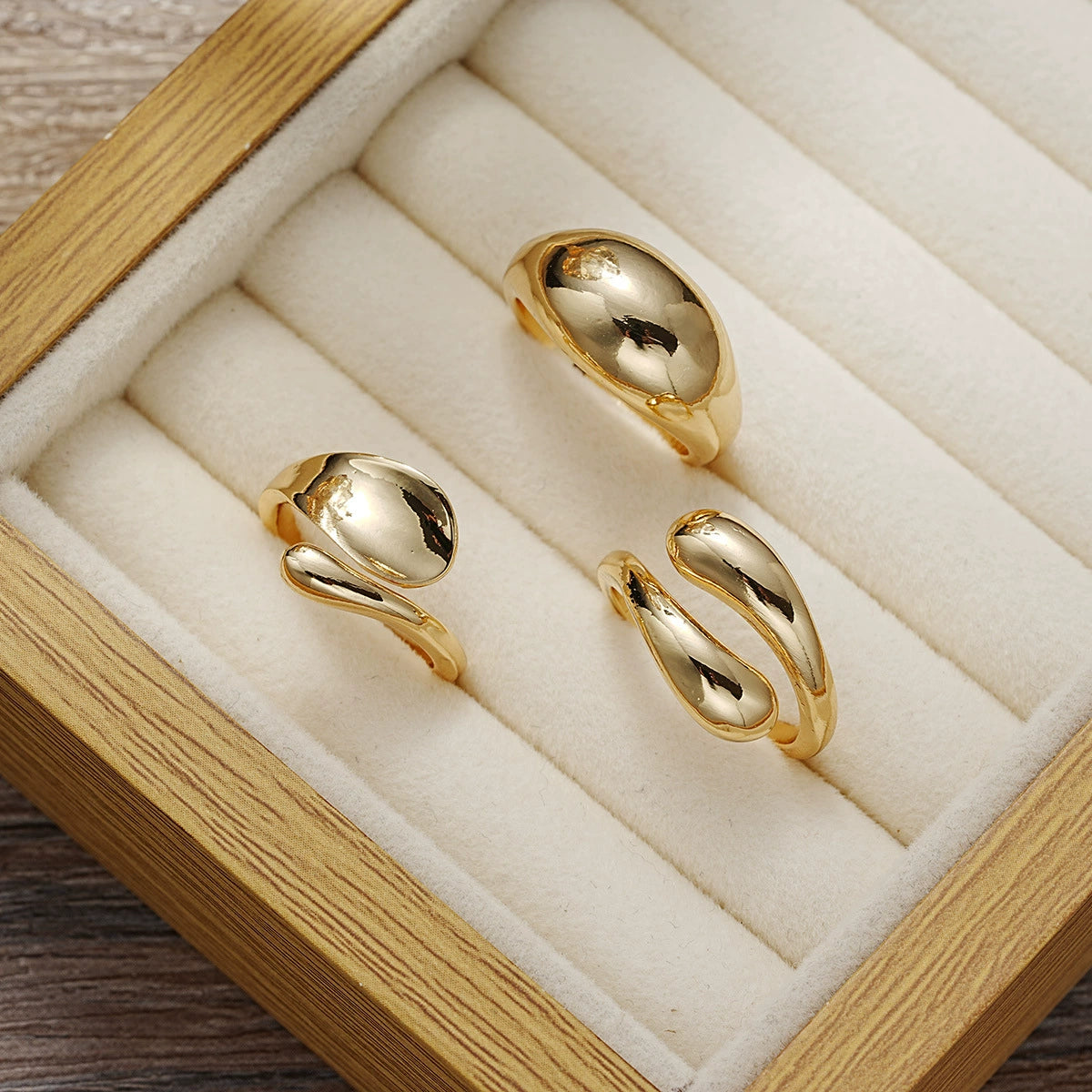 Rings set of 3 pieces gold irregular